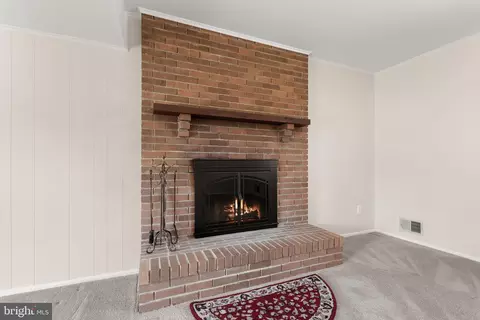 Bedroom - 554 Cardinal Dr, Pasadena, MD 21122 photo 1 of 4