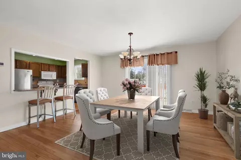 Dining - 554 Cardinal Dr, Pasadena, MD 21122 photo 1 of 2