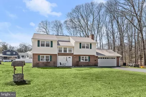 554 Cardinal Dr, Pasadena, MD 21122