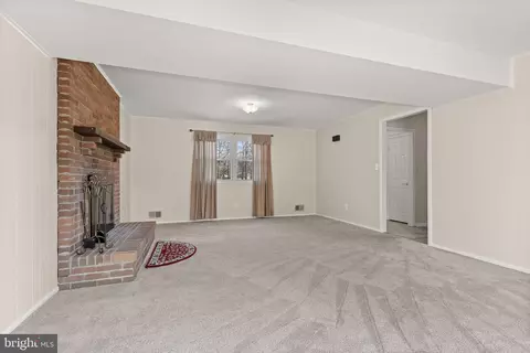 Living - 554 Cardinal Dr, Pasadena, MD 21122 photo 4 of 10