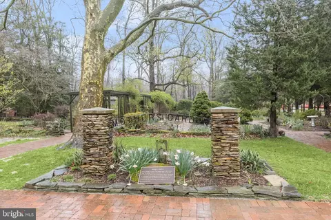 Exterior - 554 Cardinal Dr, Pasadena, MD 21122 photo 16 of 17