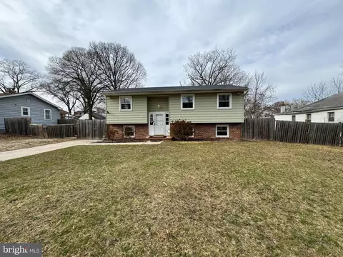 114 Sunrise Ln, Glen Burnie, MD 21060