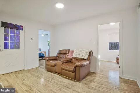 Living - 4924 Kellam Rd, Shady Side, MD 20764 photo 3 of 3