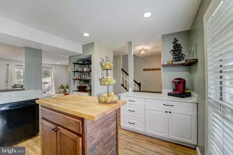 Kitchen - 3531 Brickwall Ln, Pasadena, MD 21122 photo 3 of 4