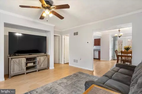 Living - 64 Bar Harbor Rd, Pasadena, MD 21122 photo 4 of 5