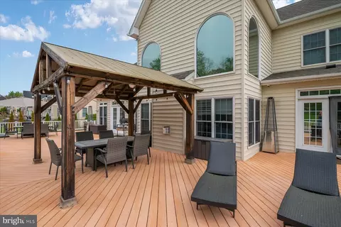 Exterior - 1515 Devere Dr, Pasadena, MD 21122 photo 12 of 22