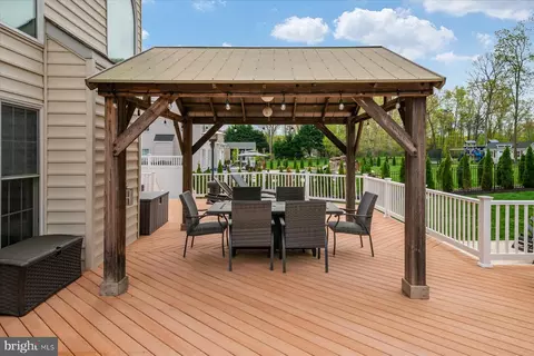 Exterior - 1515 Devere Dr, Pasadena, MD 21122 photo 13 of 22