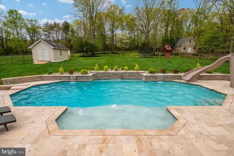 Exterior - 1515 Devere Dr, Pasadena, MD 21122 photo 16 of 22