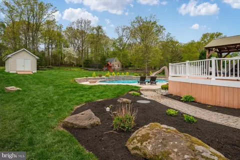 Exterior - 1515 Devere Dr, Pasadena, MD 21122 photo 19 of 22