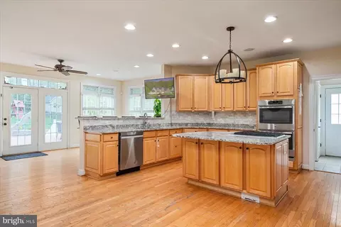 Kitchen - 1515 Devere Dr, Pasadena, MD 21122 photo 1 of 4
