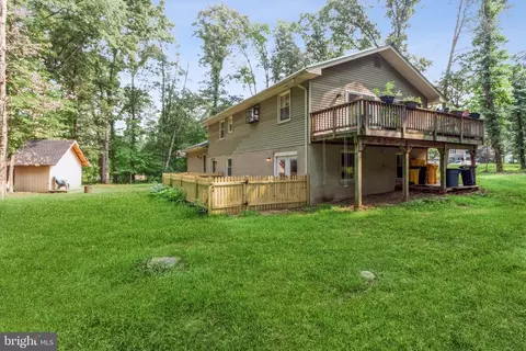 Exterior - 560 Dowitcher Ct, Pasadena, MD 21122 photo 6 of 7