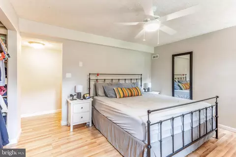 Bedroom - 560 Dowitcher Ct, Pasadena, MD 21122 photo 7 of 8
