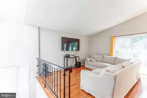 Living - 560 Dowitcher Ct, Pasadena, MD 21122 photo 1 of 4