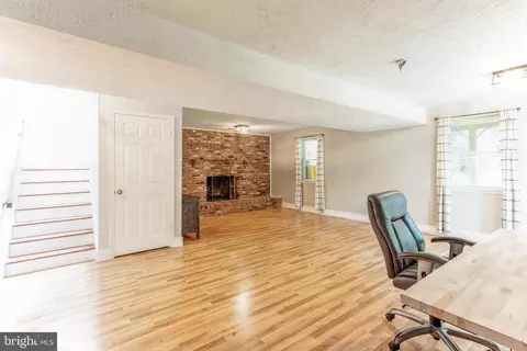 Dining - 560 Dowitcher Ct, Pasadena, MD 21122 photo 3 of 3