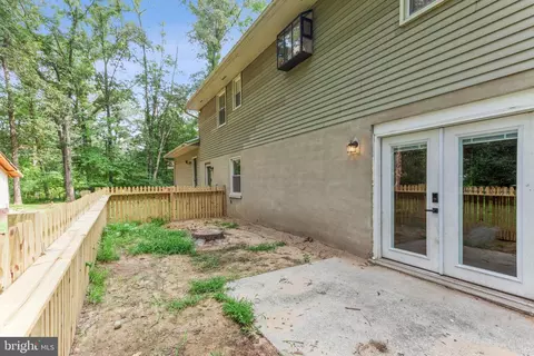Exterior - 560 Dowitcher Ct, Pasadena, MD 21122 photo 7 of 7