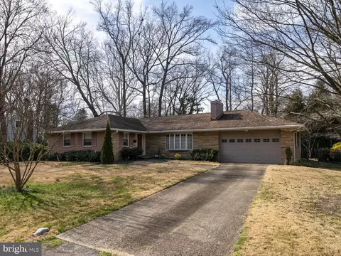 102 Hatton Dr, Severna Park, MD 21146