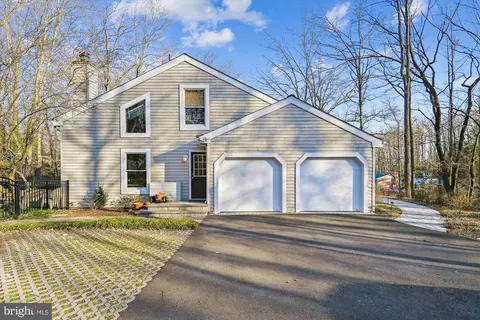 128 Claiborne Rd, Edgewater, MD 21037