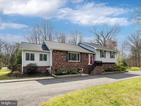 Exterior - 8195 Old Mill Rd, Pasadena, MD 21122 photo 9 of 9