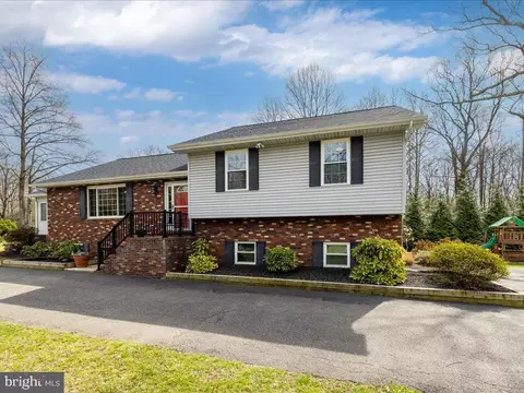 Exterior - 8195 Old Mill Rd, Pasadena, MD 21122 photo 3 of 9