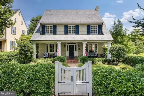 8 N Acton Pl, Annapolis, MD 21401