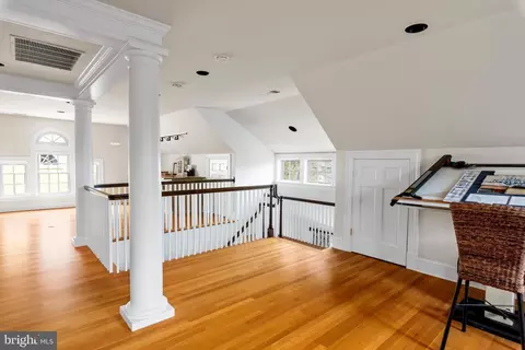 Entry Way - 8 N Acton Pl, Annapolis, MD 21401 photo 8 of 14