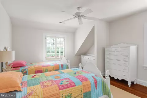 Bedroom - 8 N Acton Pl, Annapolis, MD 21401 photo 5 of 6