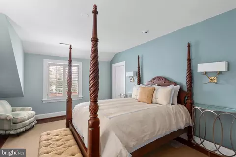 Bedroom - 8 N Acton Pl, Annapolis, MD 21401 photo 2 of 6