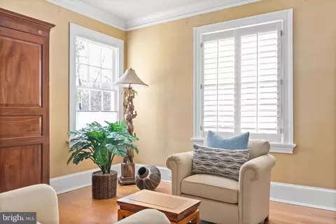 Living - 8 N Acton Pl, Annapolis, MD 21401 photo 5 of 9