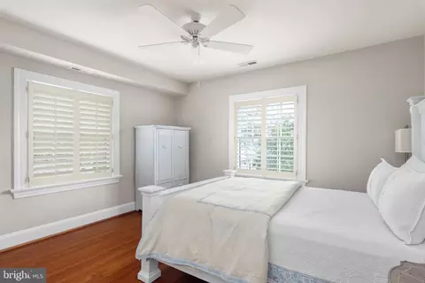 Bedroom - 8 N Acton Pl, Annapolis, MD 21401 photo 4 of 6