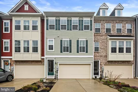1456 Honeylocust Dr, Gambrills, MD 21054