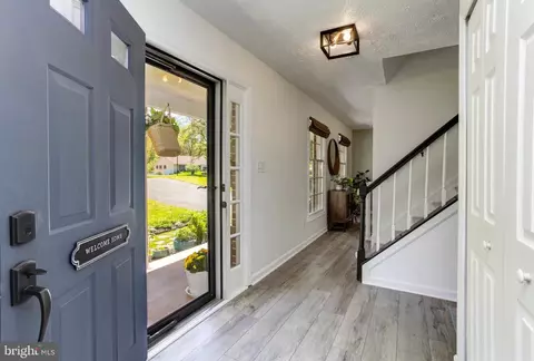 Entry Way - 6310 Westmont Ct, Dunkirk, MD 20754 photo 1 of 4