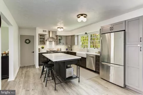 Kitchen - 6310 Westmont Ct, Dunkirk, MD 20754 photo 2 of 9