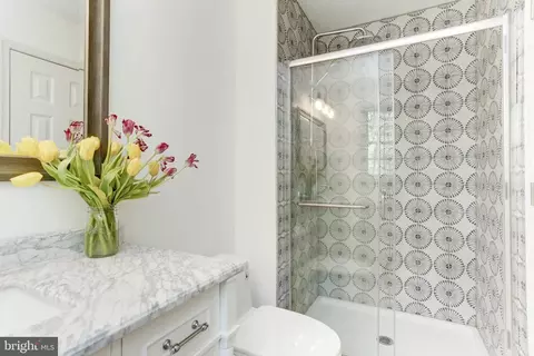 Bath - 6310 Westmont Ct, Dunkirk, MD 20754 photo 5 of 6