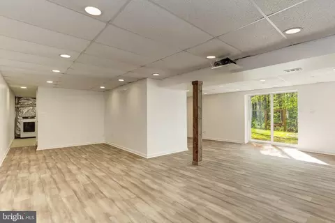 Living - 6310 Westmont Ct, Dunkirk, MD 20754 photo 8 of 10
