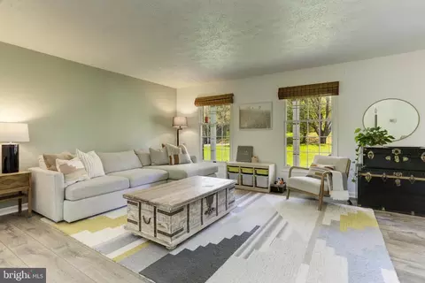 Living - 6310 Westmont Ct, Dunkirk, MD 20754 photo 6 of 10