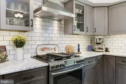 Kitchen - 6310 Westmont Ct, Dunkirk, MD 20754 photo 5 of 9