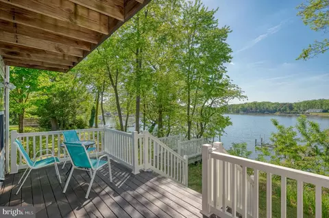 Exterior - 7618 Beach Dr, Pasadena, MD 21122 photo 5 of 15