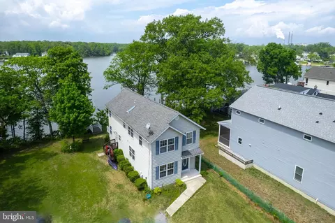 View/Area - 7618 Beach Dr, Pasadena, MD 21122 photo 7 of 13