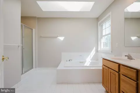 Bath - 7618 Beach Dr, Pasadena, MD 21122 photo 1 of 6