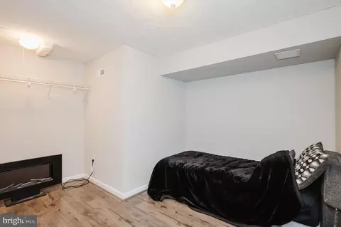 Bedroom - 7618 Beach Dr, Pasadena, MD 21122 photo 7 of 7