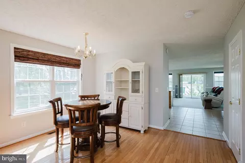 Dining - 7618 Beach Dr, Pasadena, MD 21122 photo 1 of 2