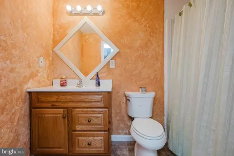 Bath - 7618 Beach Dr, Pasadena, MD 21122 photo 6 of 6