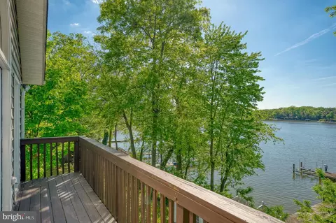 Exterior - 7618 Beach Dr, Pasadena, MD 21122 photo 4 of 15