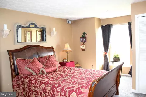 Bedroom - 861 Deering Rd #9G, Pasadena, MD 21122 photo 1 of 6