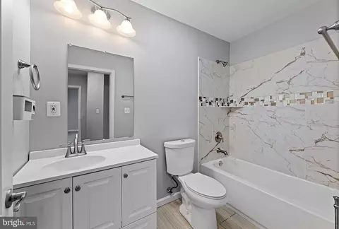 Bath - 10 6th Ave, Baltimore Highlands, MD 21225 photo 1 of 3