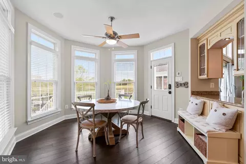 Dining - 1604 Bay Head Rd, Annapolis, MD 21409 photo 1 of 3