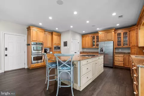 Kitchen - 1604 Bay Head Rd, Annapolis, MD 21409 photo 3 of 6