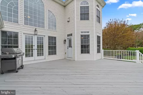 Exterior - 1604 Bay Head Rd, Annapolis, MD 21409 photo 5 of 20