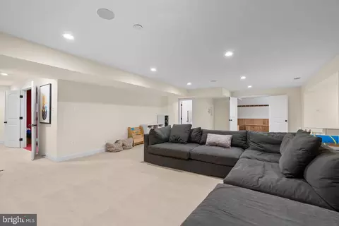 Living - 1604 Bay Head Rd, Annapolis, MD 21409 photo 5 of 9
