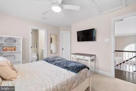 Bedroom - 1604 Bay Head Rd, Annapolis, MD 21409 photo 6 of 10